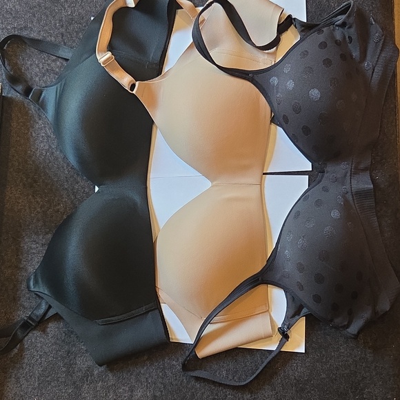 Women's Intimates Set - Beige and Black Bras 36C - Picture 1 of 6